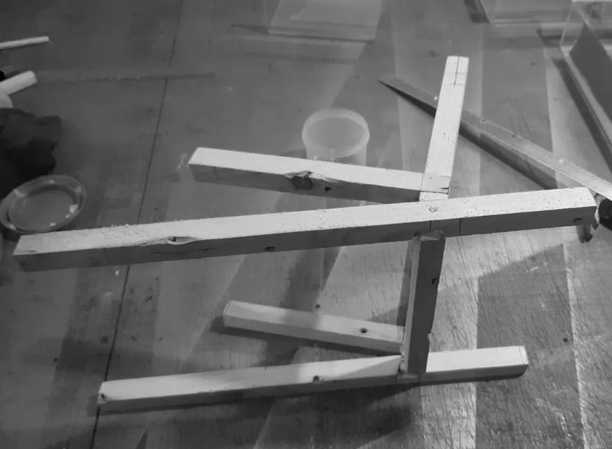 Dustbin frame construction