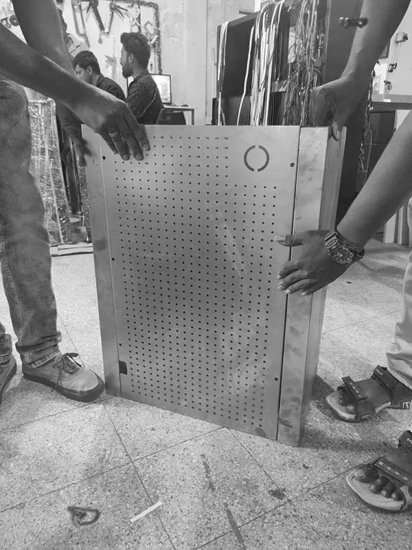 Perforated panel for the inverter